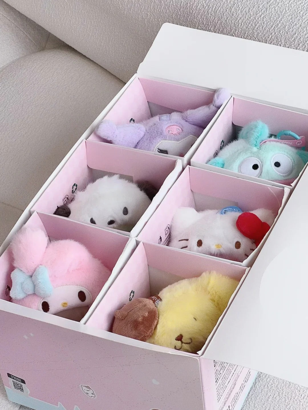 Finding Unicorn zZoton Sanrio Characters Love League Buddies Series Blind Box